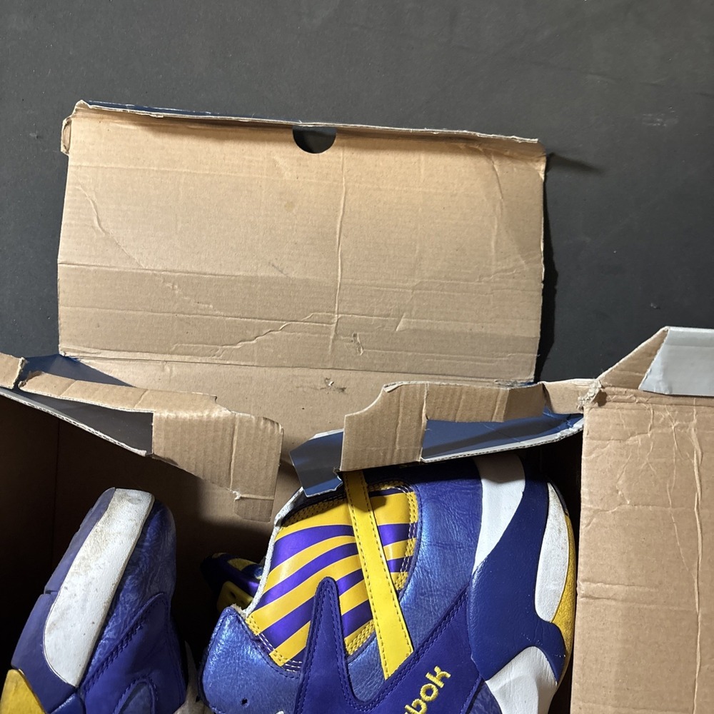 Reebok Shaq Attaq Pump lakers Purple‎ Yellow Men's Size 12 Shaquille O'Neal - Picture 2 of 16
